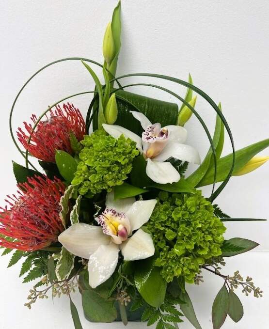 Tulip Flower Bouquet Delivery in Calgary